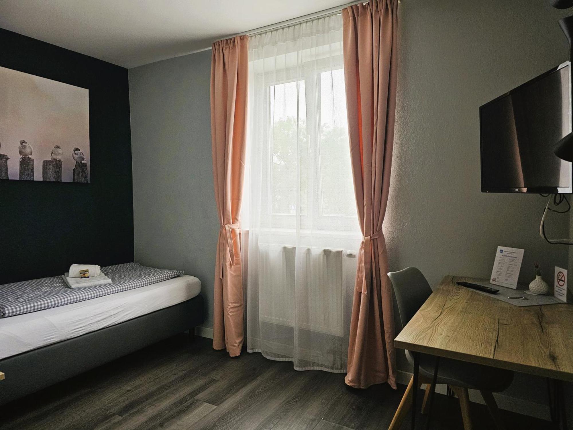 Novitel Pension Pliening - Muenchen Messe Ngoại thất bức ảnh